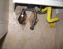 В каких случаях следует заменить гибкую водопроводную проводку